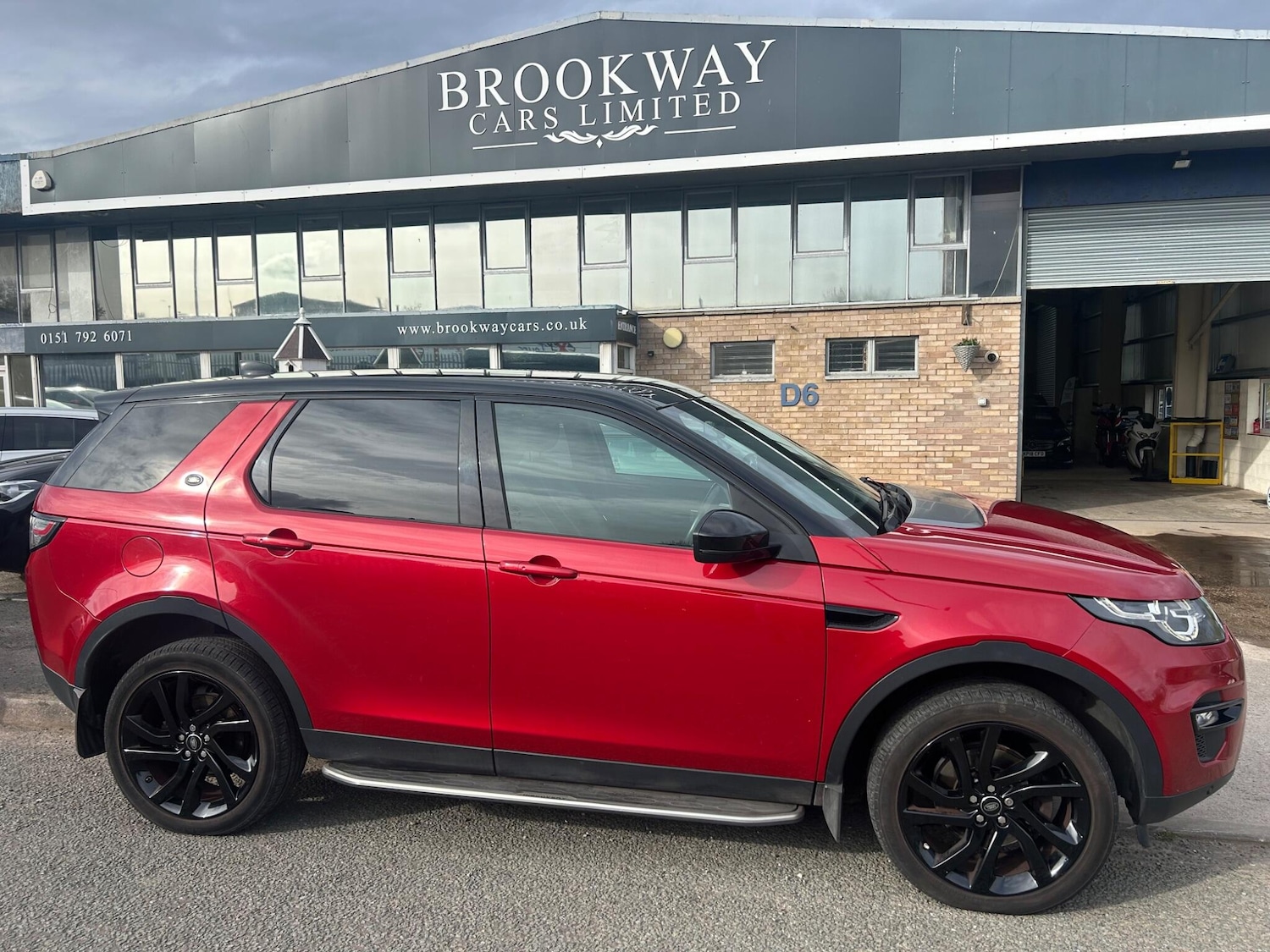 Used Land Rover Discovery Sport 2017 for sale - 78203931: Photo 4