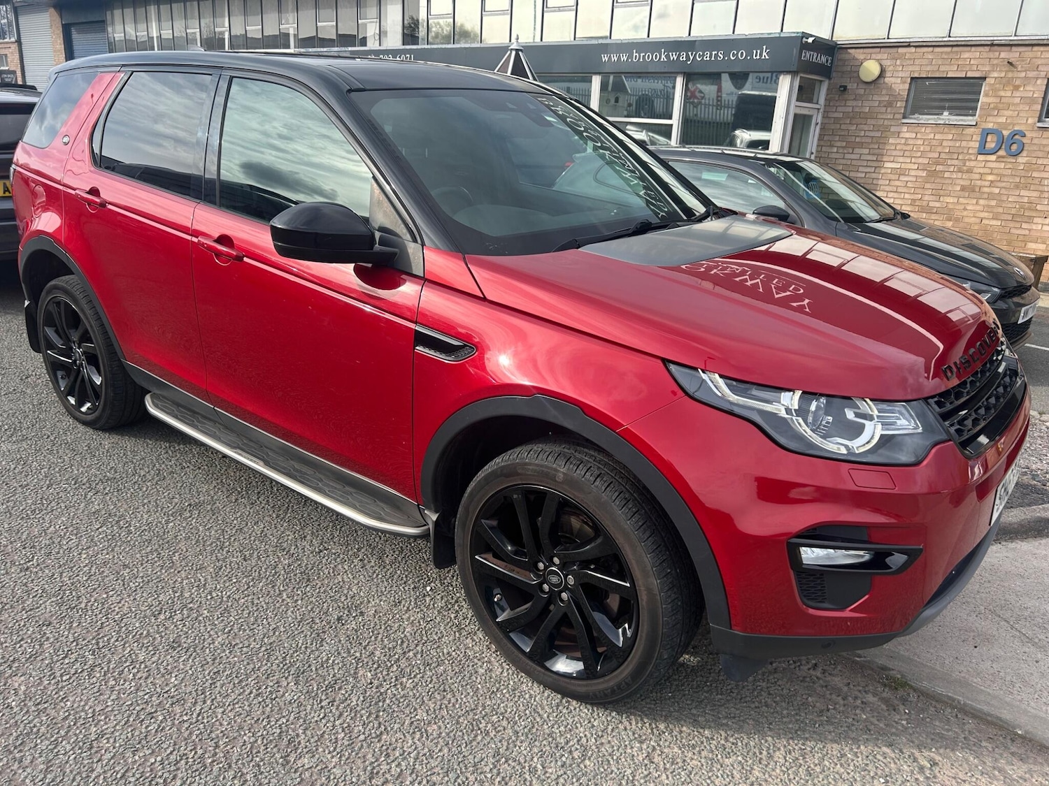 Used Land Rover Discovery Sport 2017 for sale - 78203931: Photo 6