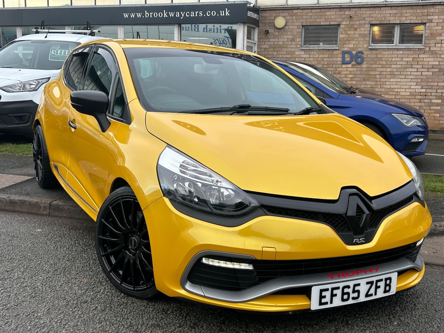 Used Renault Clio 2015 for sale - 77215693: Photo 13