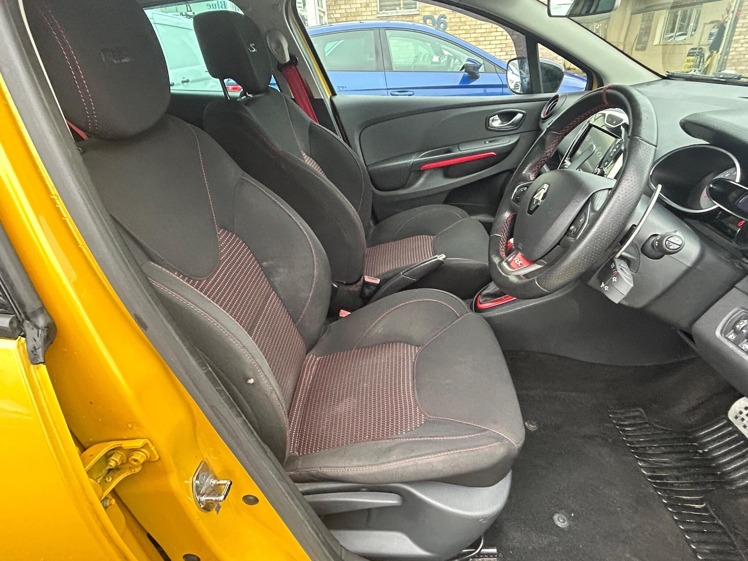 Used Renault Clio 2015 for sale - 77215693: Photo 14