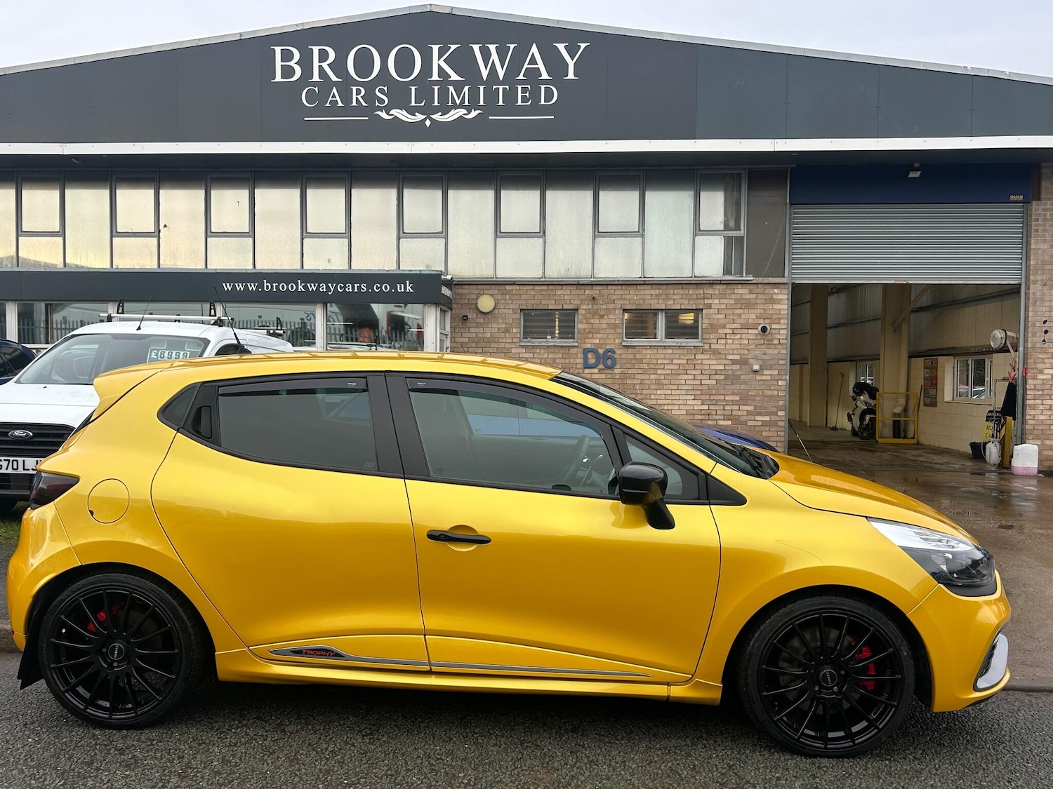 Used Renault Clio 2015 for sale - 77215693: Photo 17