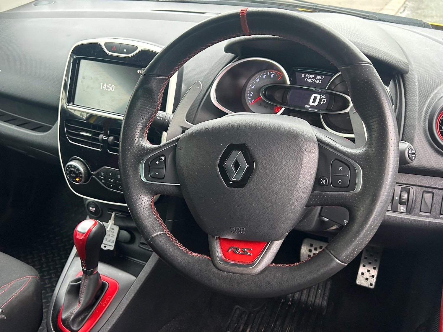 Used Renault Clio 2015 for sale - 77215693: Photo 28