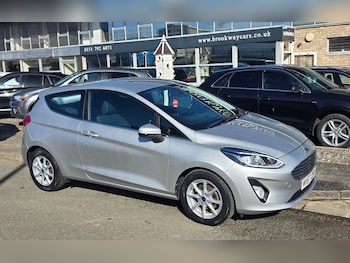 Used Ford Fiesta 2017 for sale - 77659122: Photo
