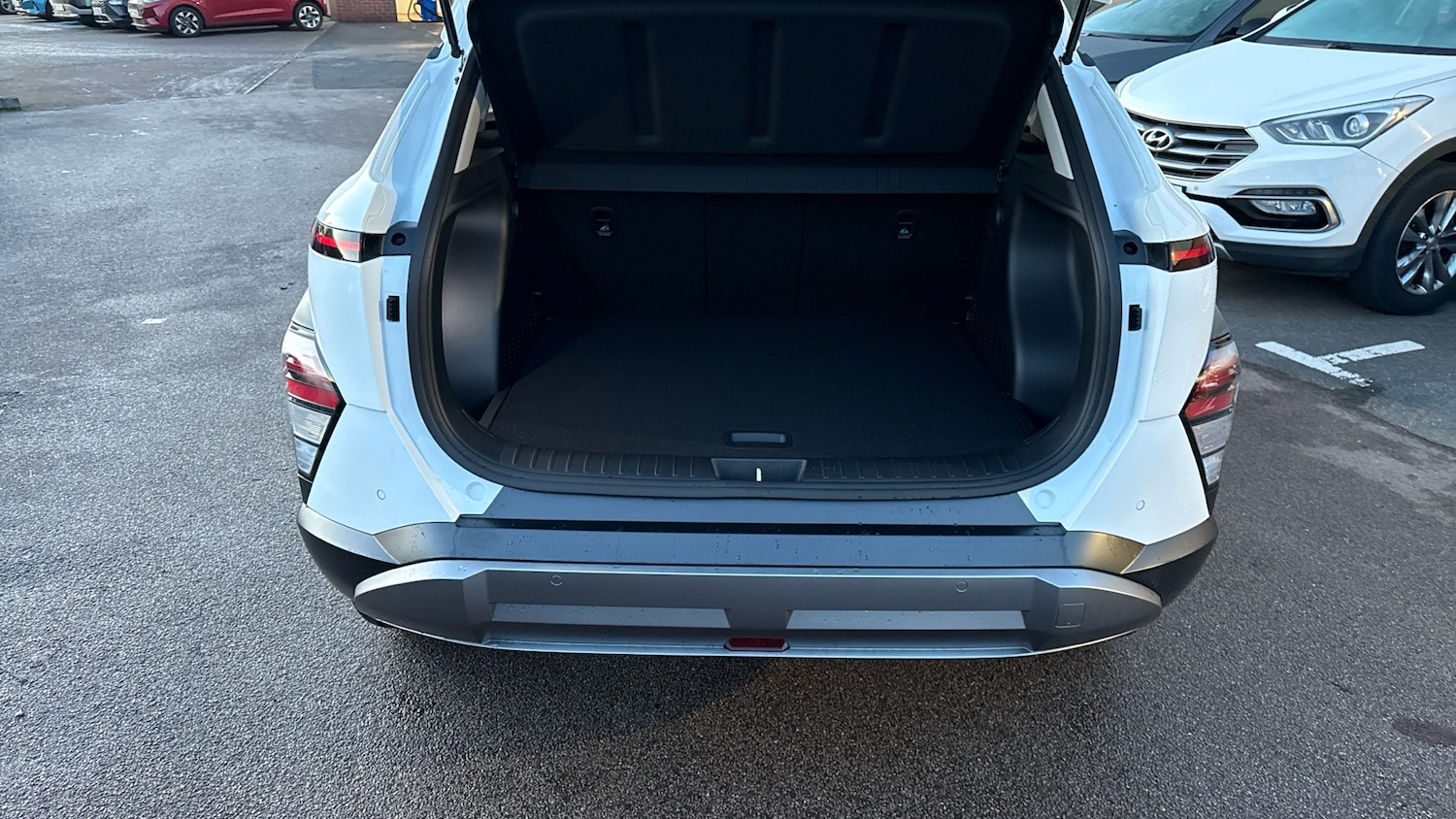 Used Hyundai KONA 2025 for sale - 76504410: Photo 4