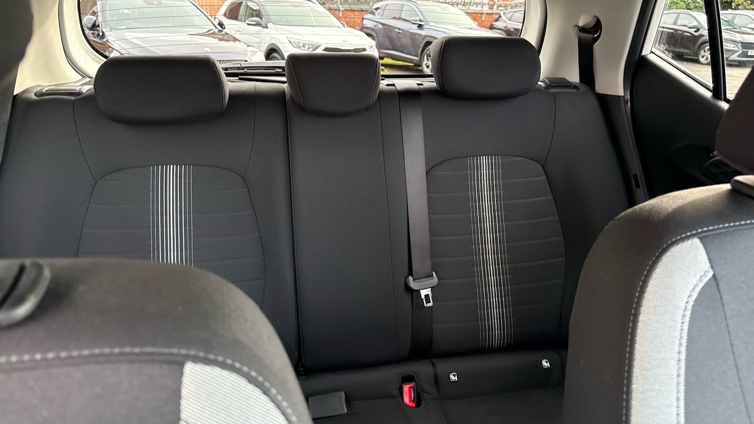 Used Hyundai i10 2023 for sale - 78109298: Photo 15