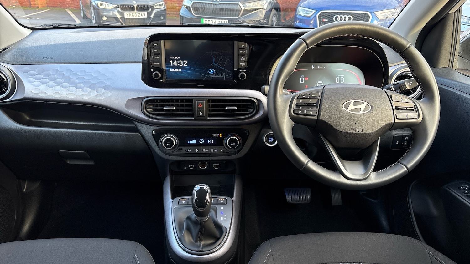 Used Hyundai i10 2024 for sale - 76545219: Photo 10
