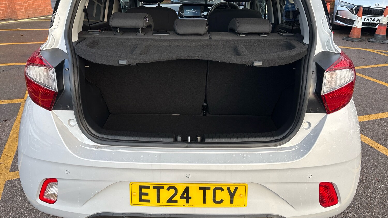 Used Hyundai i10 2024 for sale - 76545219: Photo 4