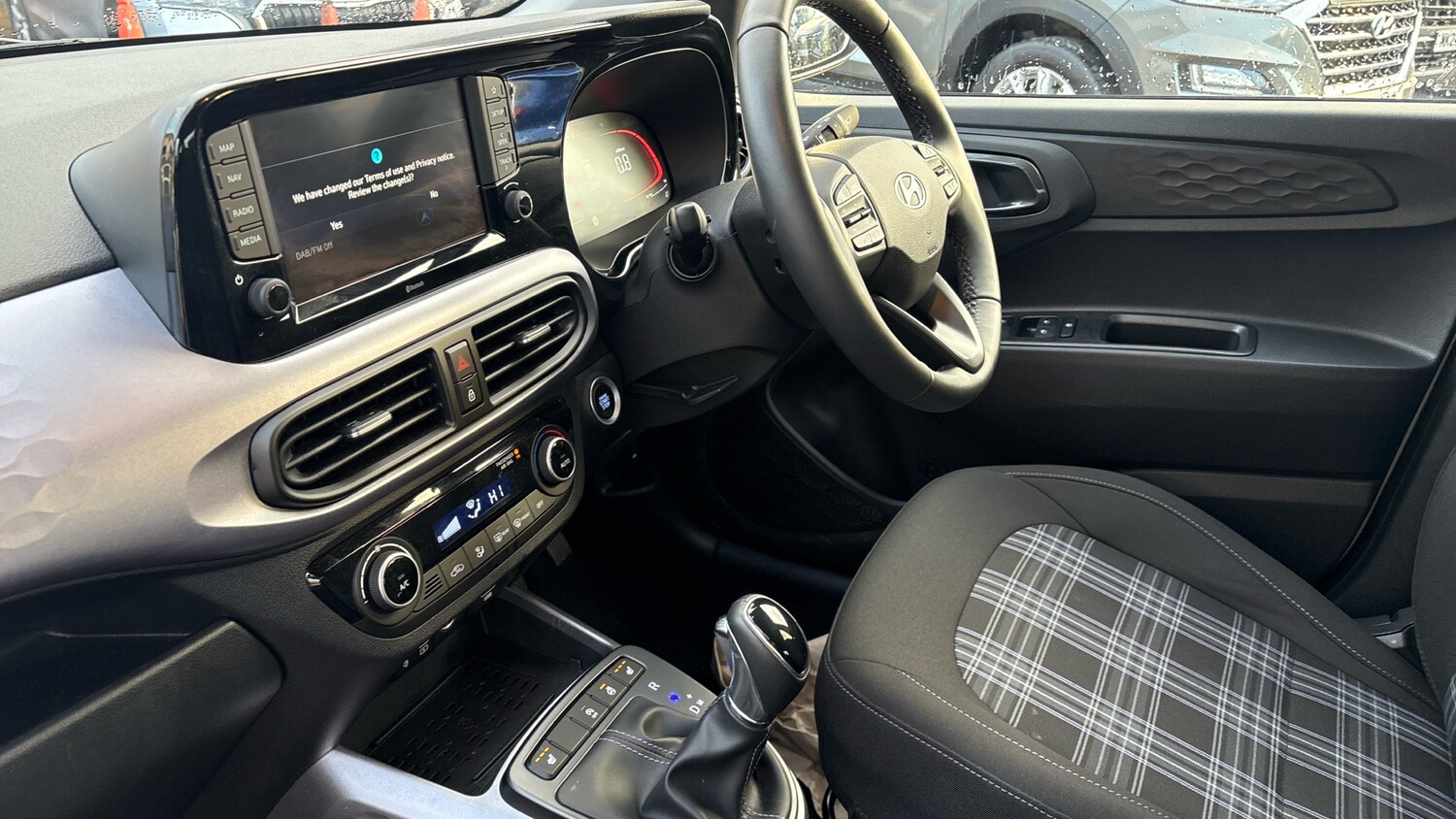 Used Hyundai i10 2024 for sale - 76545219: Photo 9