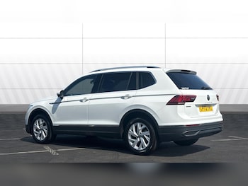 Used Volkswagen Tiguan Allspace 2023 for sale - 79335320: Photo