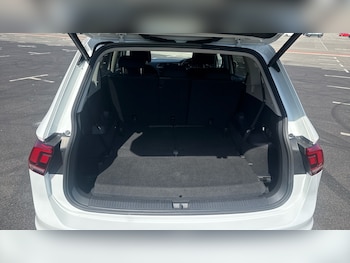 Used Volkswagen Tiguan Allspace 2023 for sale - 79335320: Photo