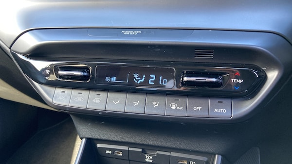 Used Hyundai i20 2022 for sale - 76302916: Photo 33