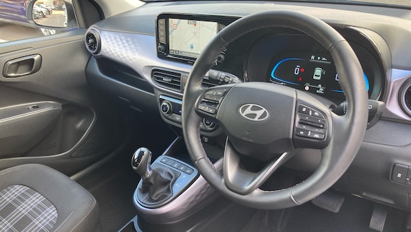 Used Hyundai i10 2024 for sale - 76184324: Photo 11