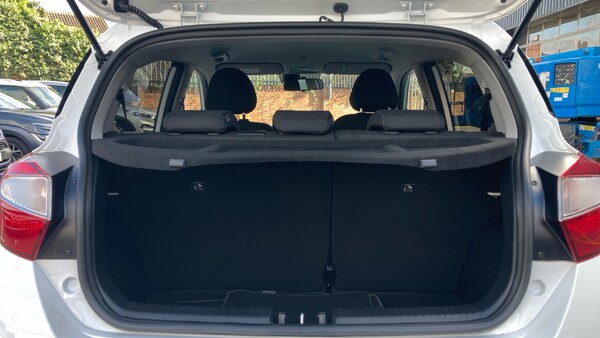 Used Hyundai i10 2024 for sale - 76184324: Photo 4
