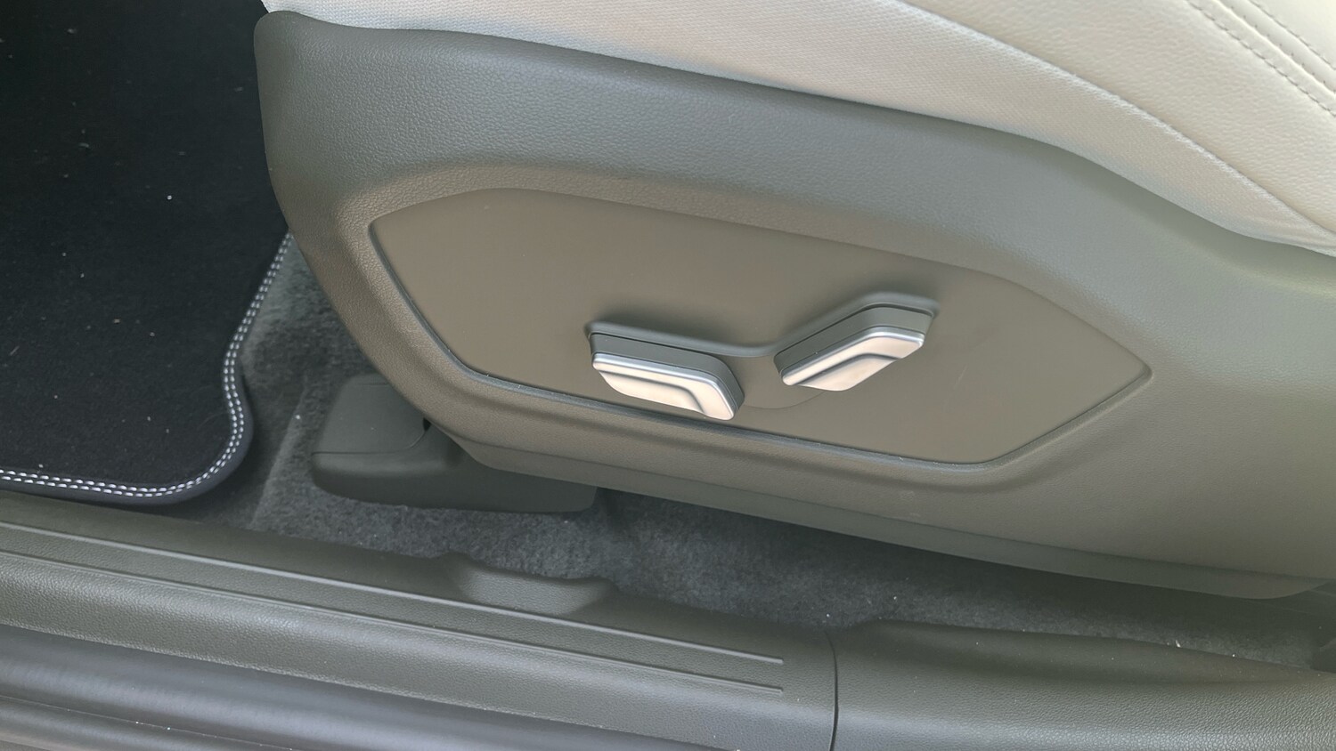 Used Hyundai Santa Fe 2025 for sale - 76835291: Photo 32