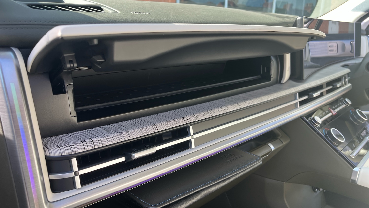 Used Hyundai Santa Fe 2025 for sale - 76835291: Photo 34