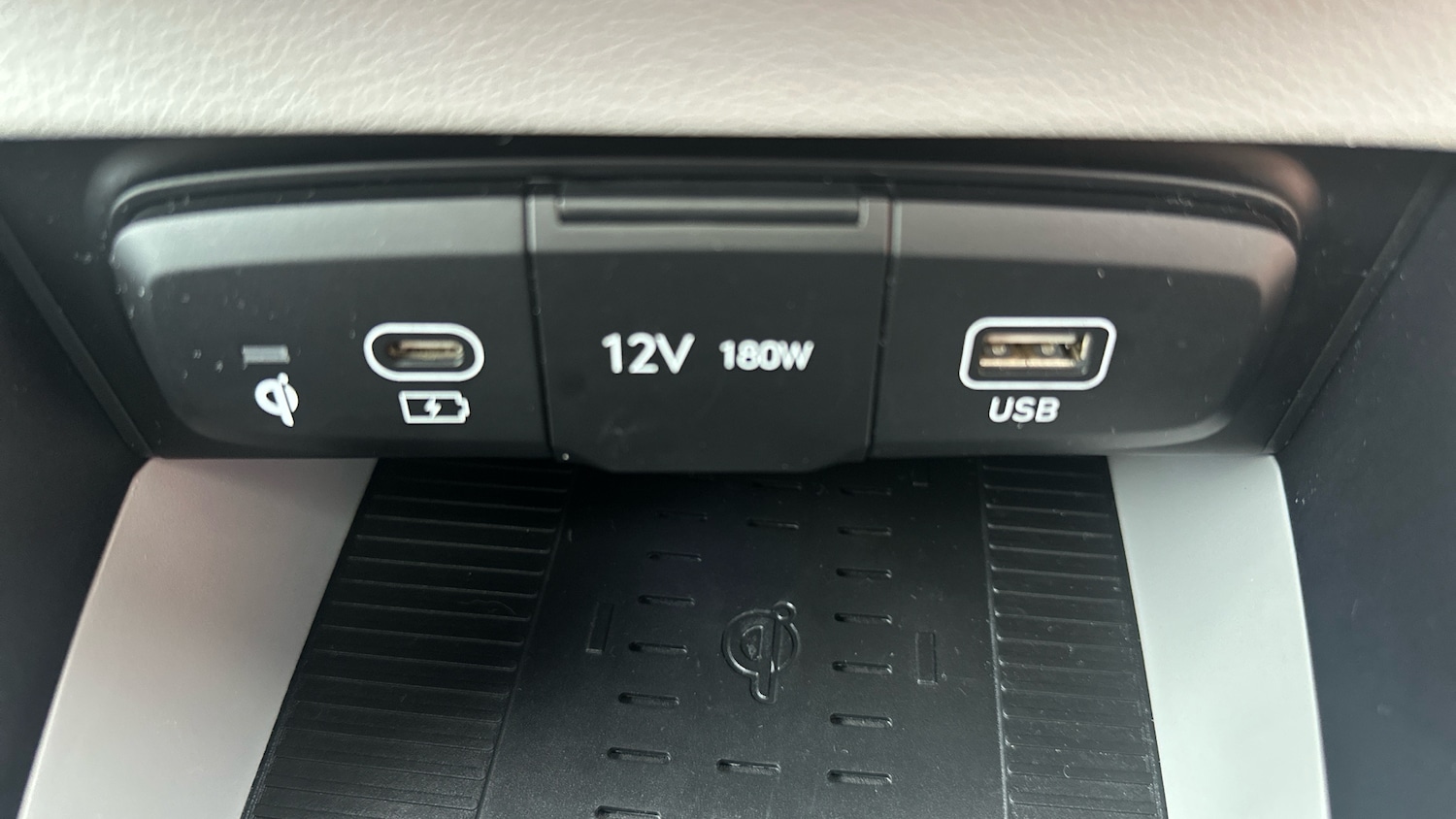 Used Hyundai BAYON 2024 for sale - 76117347: Photo 38
