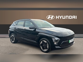 2025 (74) - 160kW Advance 65kWh 5dr Auto