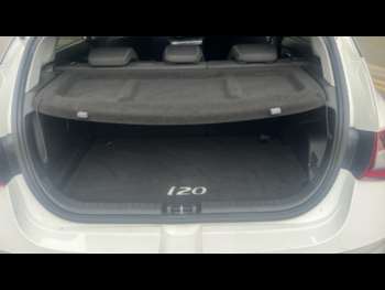 Used Hyundai i20 2021 for sale - 74764101: Photo