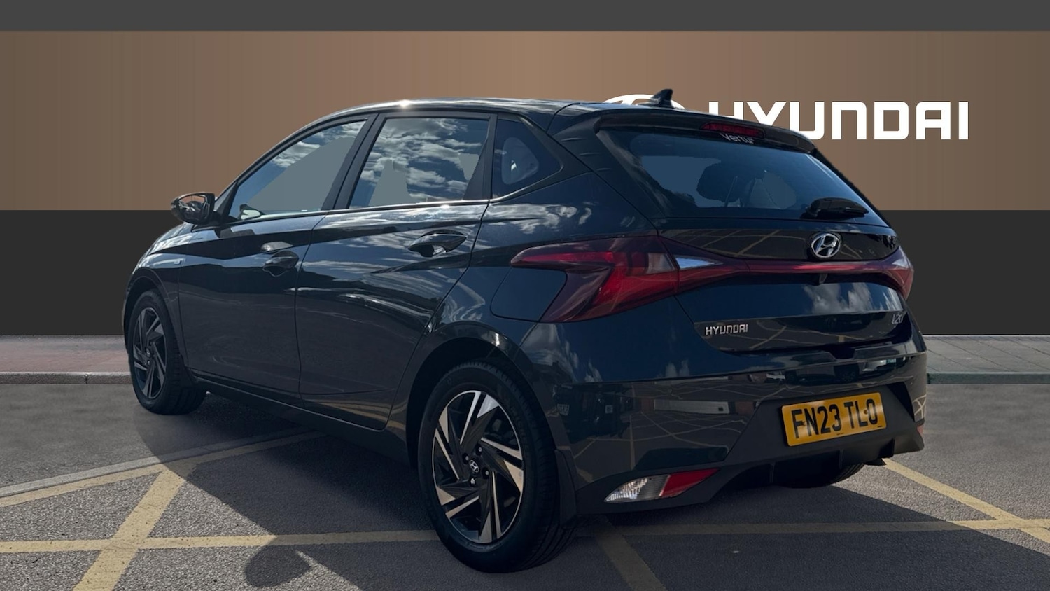 Used Hyundai i20 2023 for sale - 76156543: Photo 2