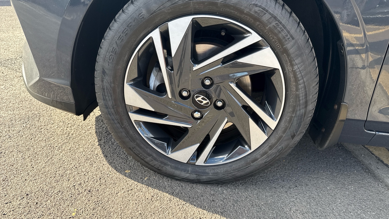 Used Hyundai i20 2023 for sale - 76156543: Photo 35