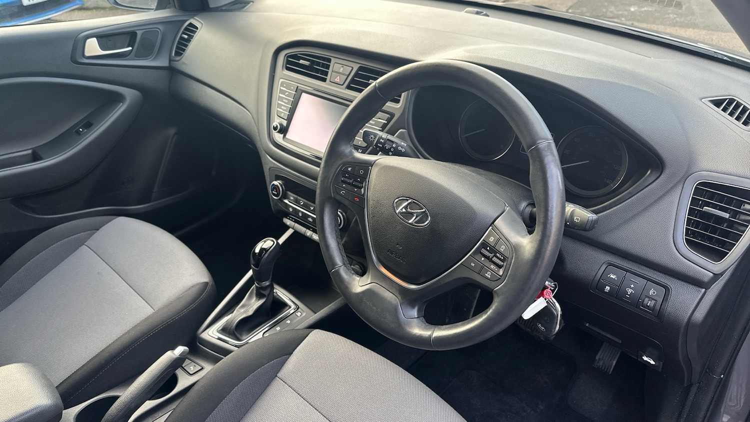 Used Hyundai i20 2017 for sale - 76653081: Photo 11