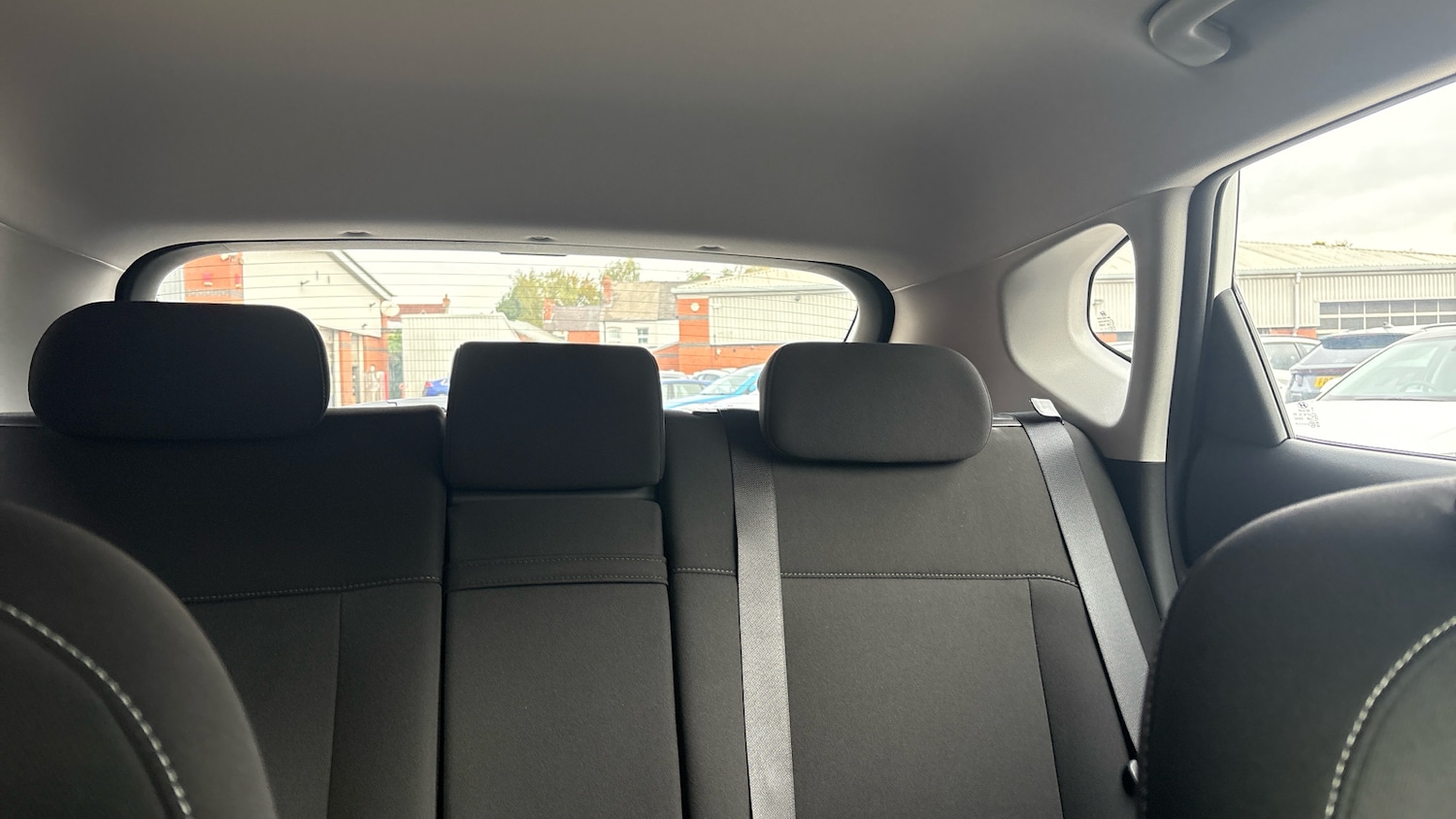 Used Hyundai KONA 2025 for sale - 76891613: Photo 15