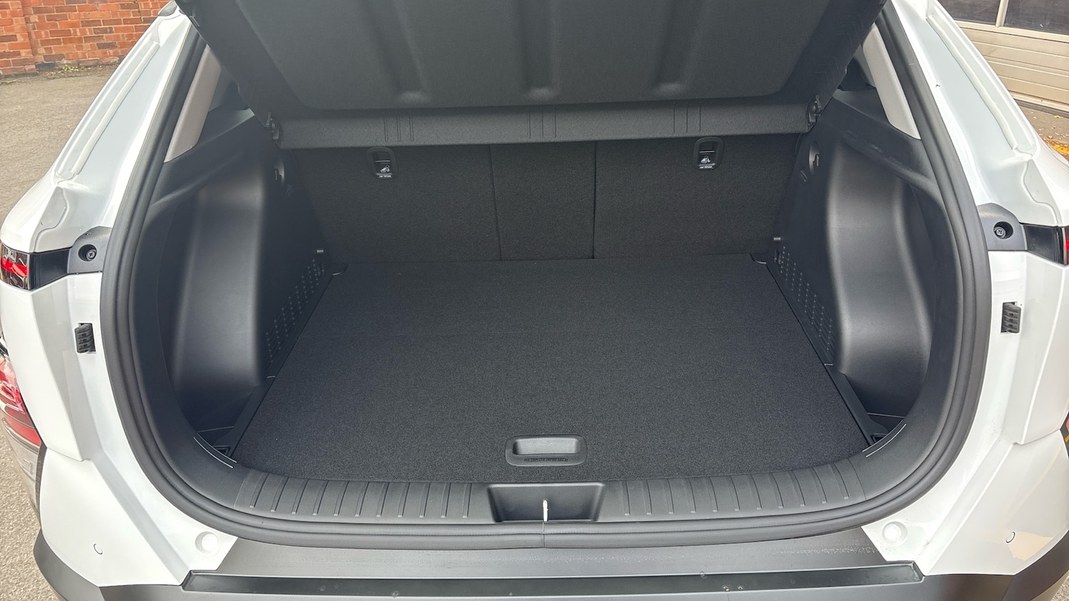 Used Hyundai KONA 2025 for sale - 76891613: Photo 4