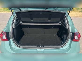 Used Hyundai i20 2023 for sale - 79417677: Photo