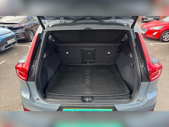 Used Volvo XC40 2022 for sale - 79527320: Photo