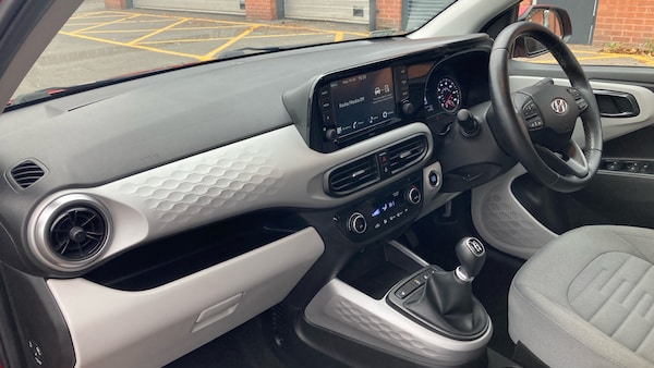 Used Hyundai i10 2023 for sale - 76156544: Photo 9