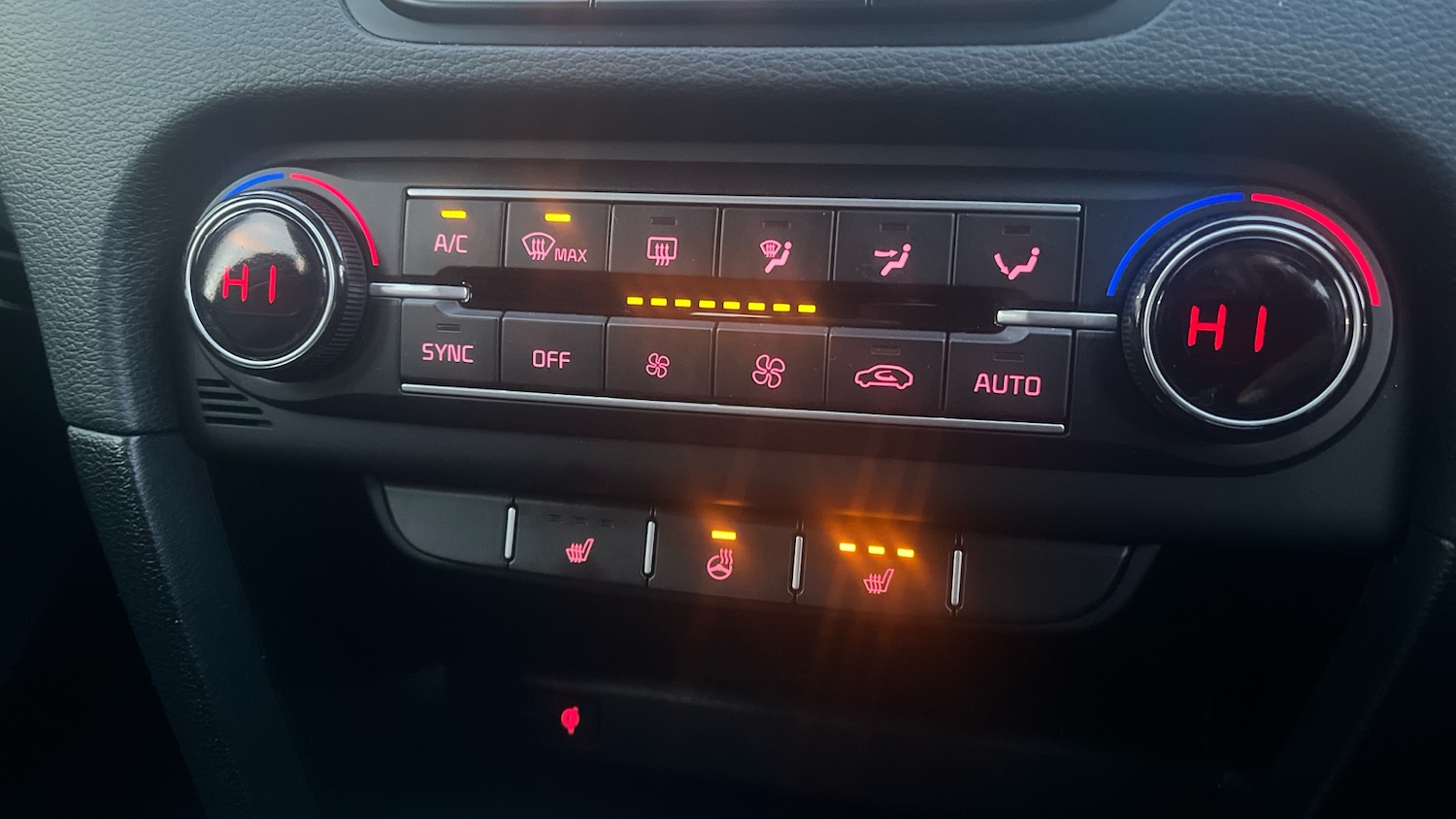 Used Kia XCeed 2023 for sale - 76924202: Photo 21