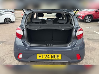 Used Hyundai i10 2024 for sale - 76508067: Photo