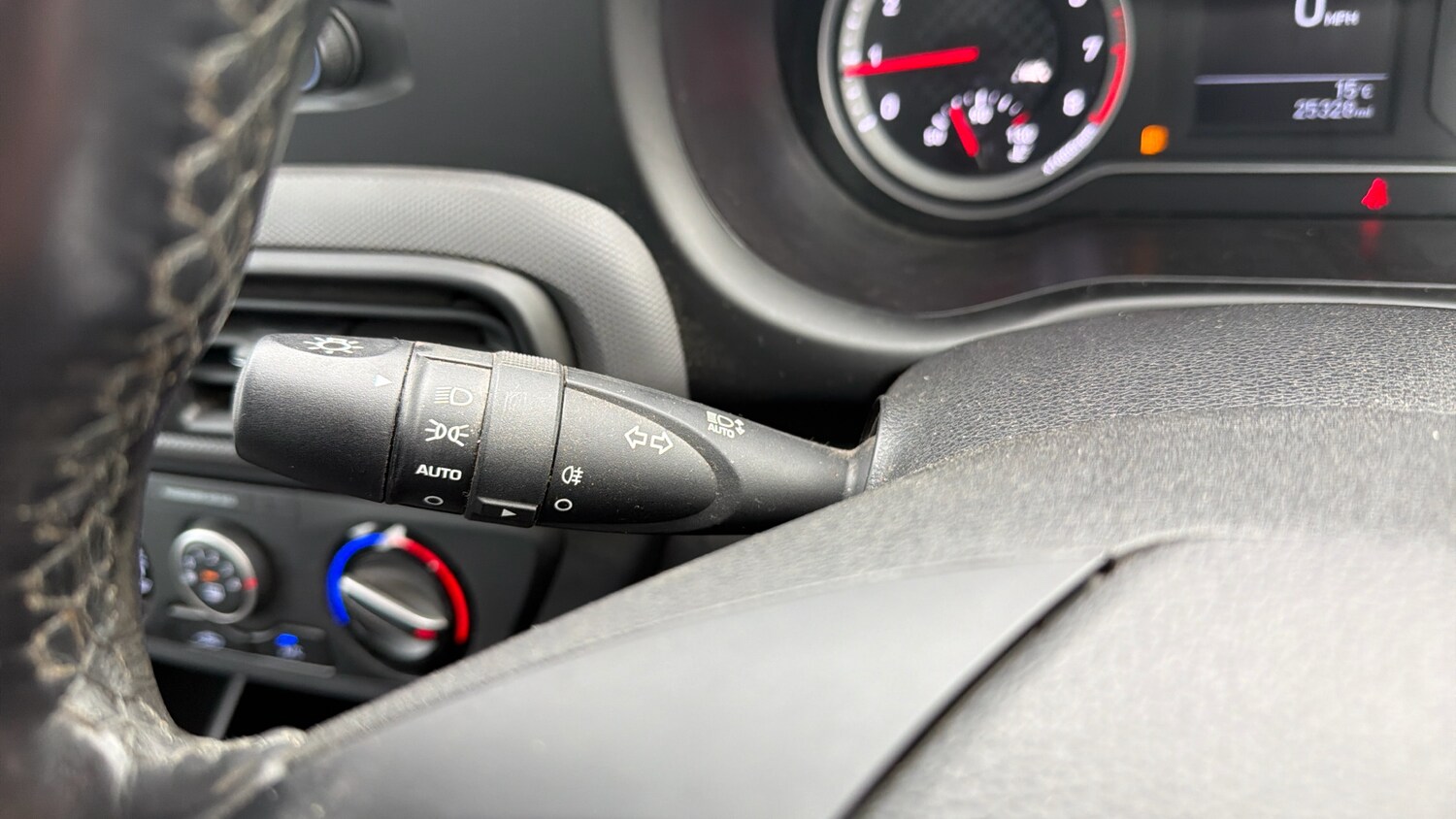 Used Hyundai i10 2023 for sale - 77742475: Photo 24