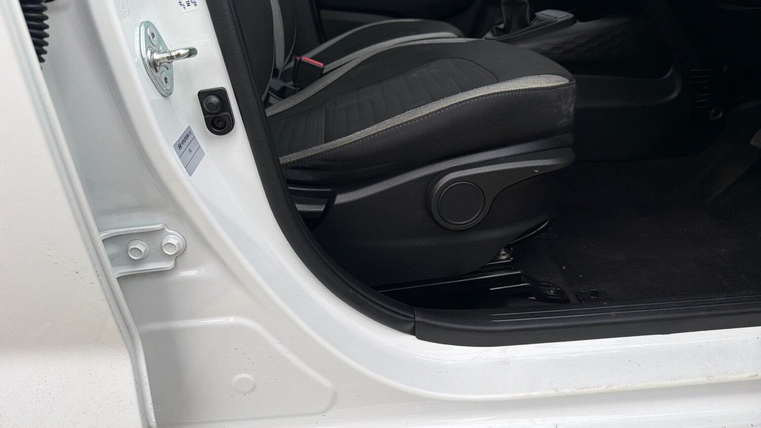 Used Hyundai i10 2023 for sale - 77742475: Photo 36