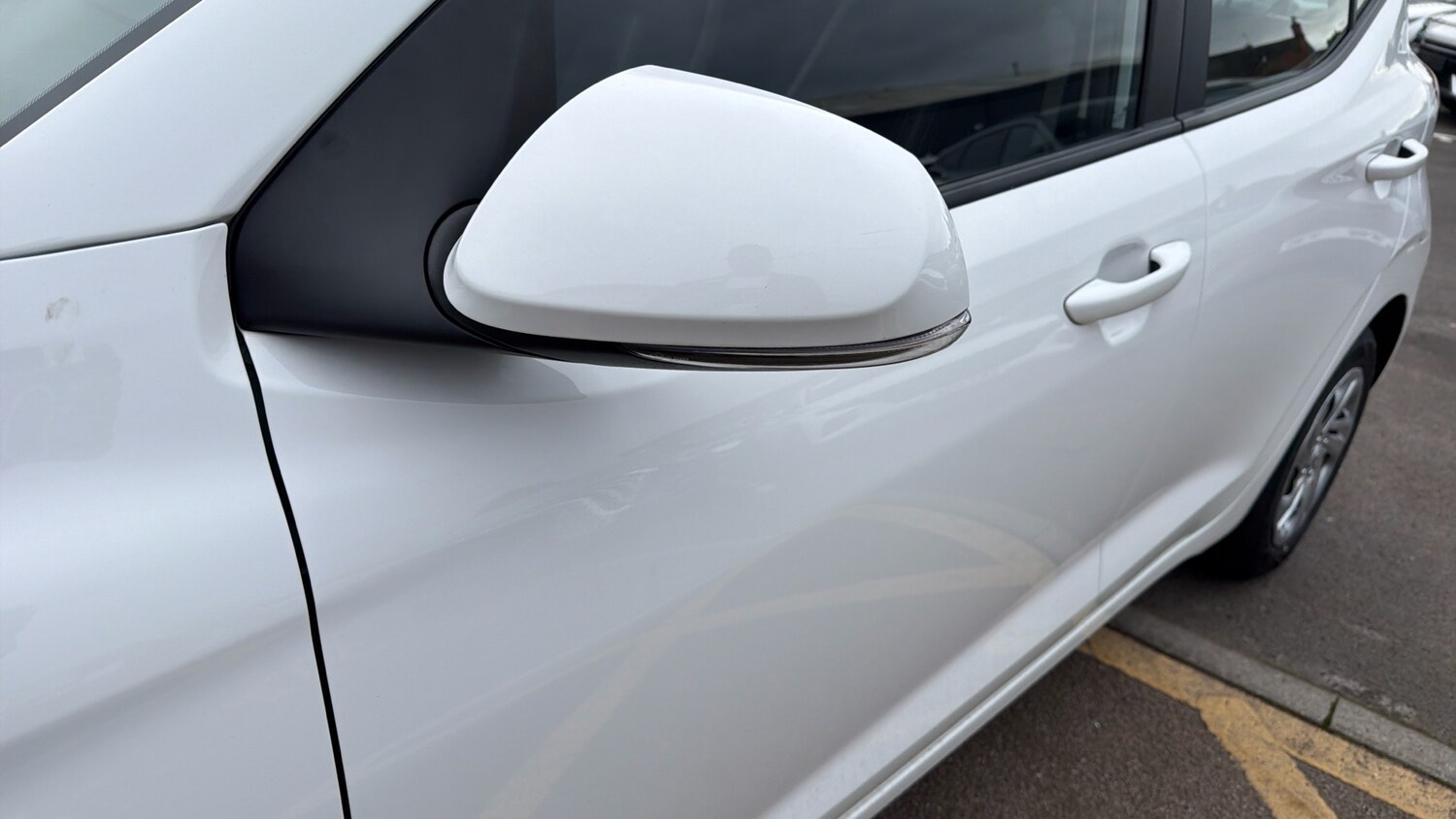 Used Hyundai i10 2023 for sale - 77742475: Photo 40