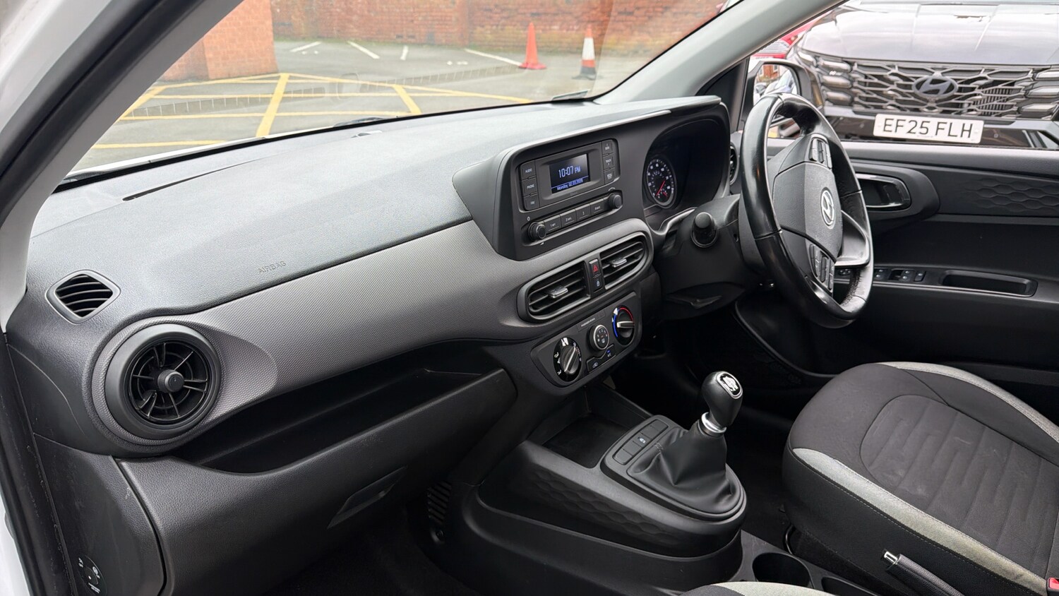 Used Hyundai i10 2023 for sale - 77742475: Photo 9