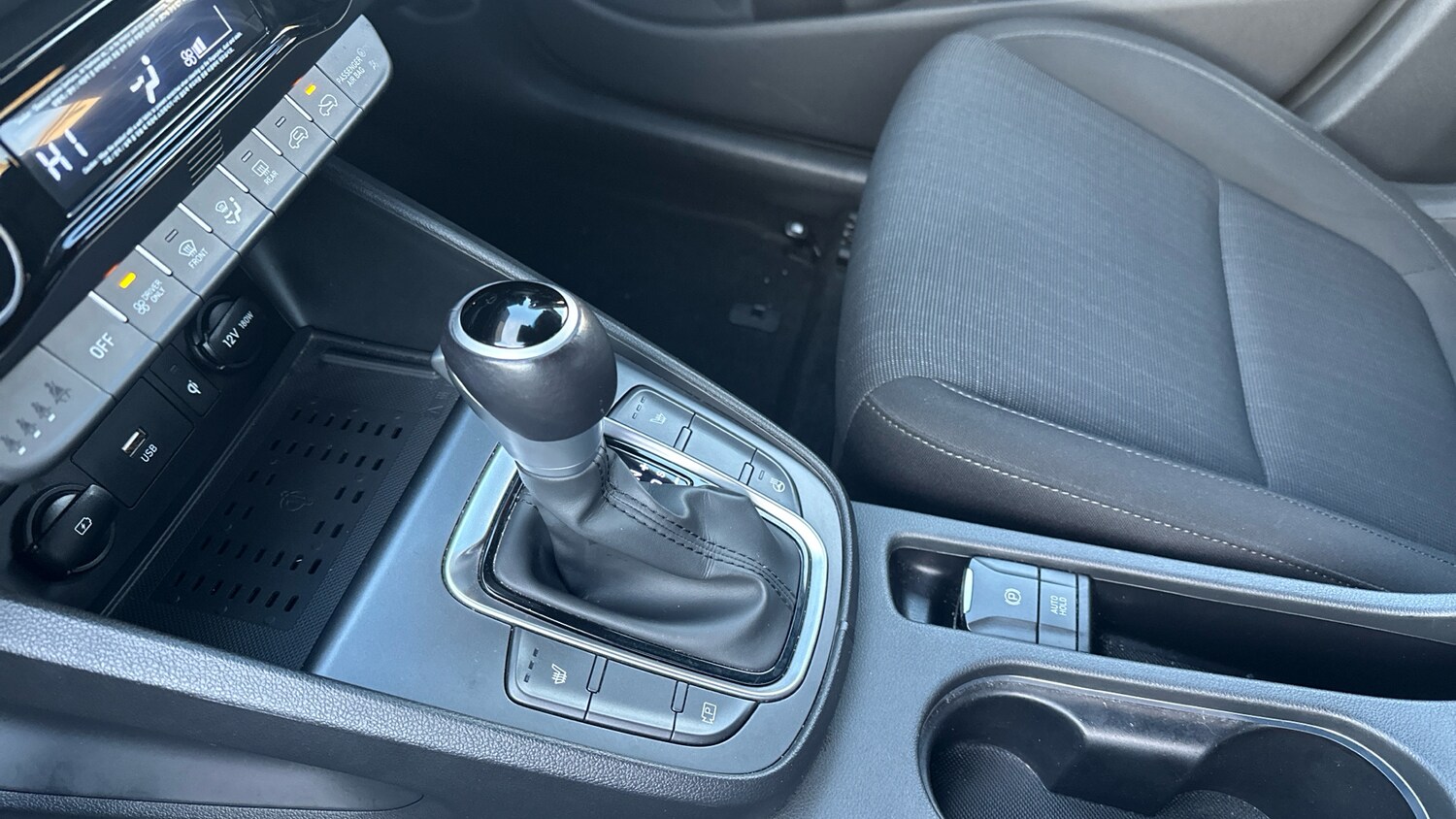 Used Hyundai KONA 2022 for sale - 76831431: Photo 13