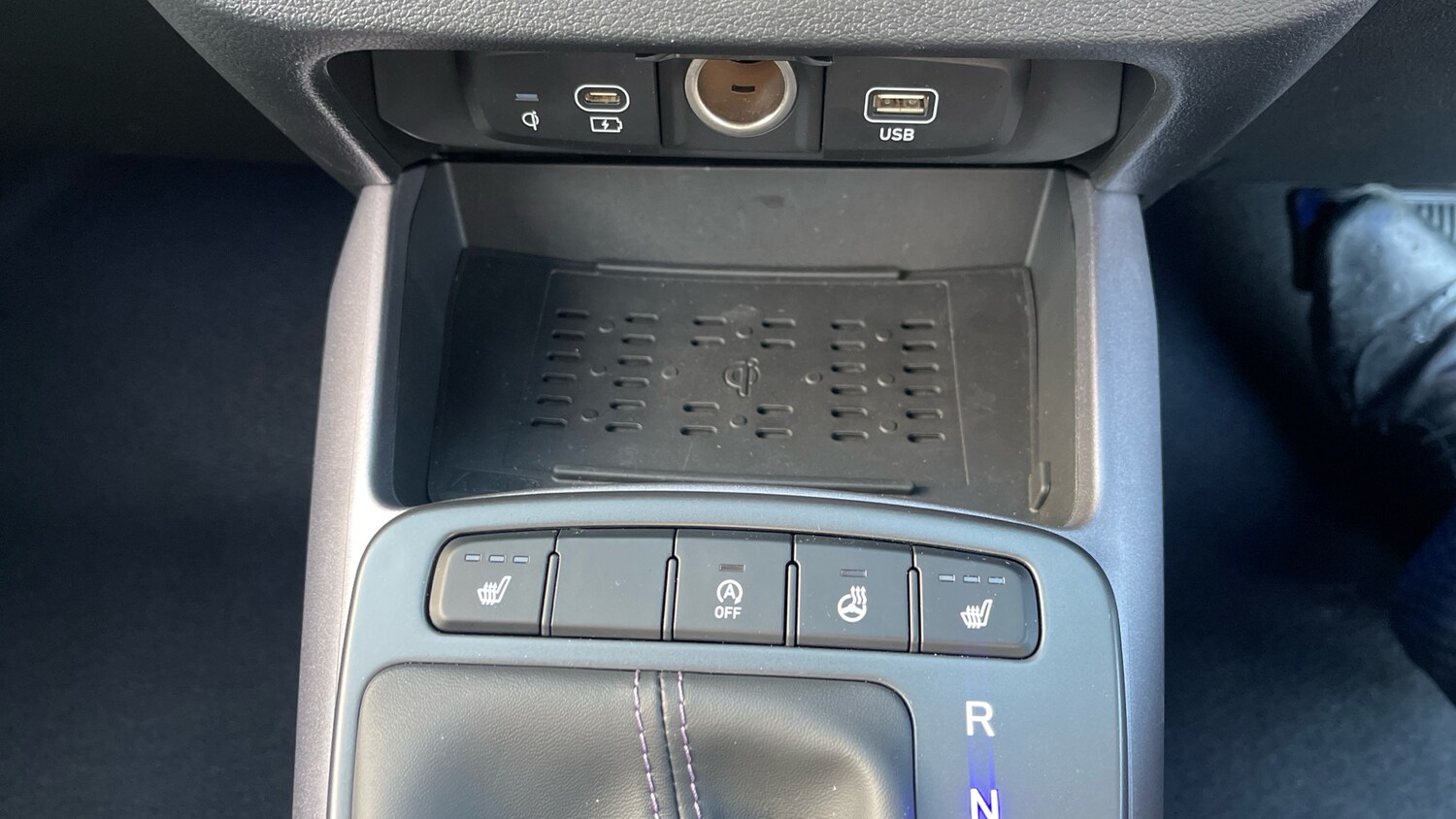 Used Hyundai i10 2024 for sale - 76115732: Photo 35