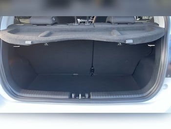 Used Hyundai i10 2024 for sale - 76115732: Photo 4