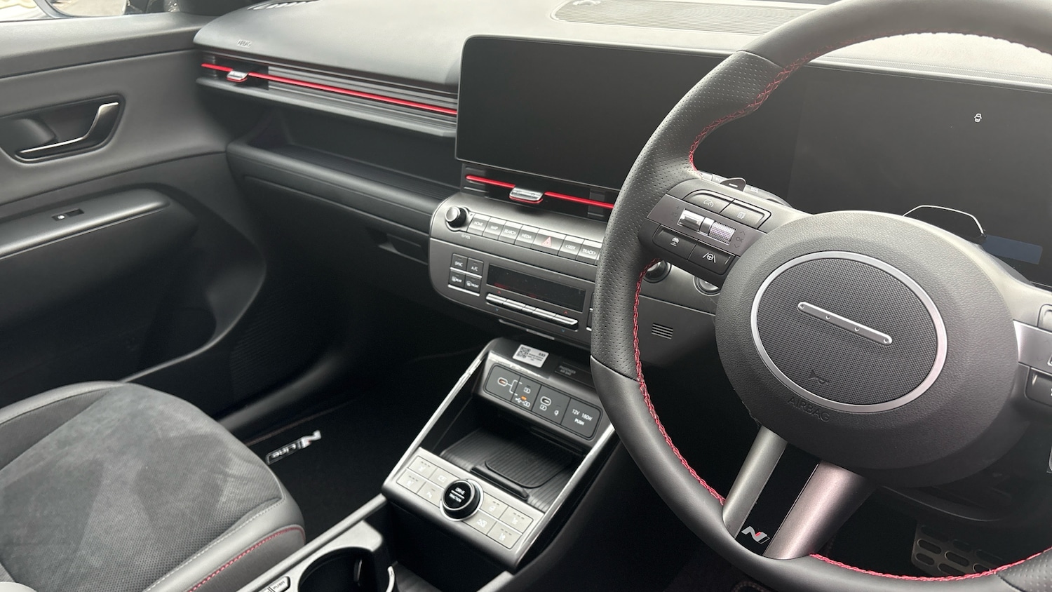 Used Hyundai KONA 2025 for sale - 76891612: Photo 14