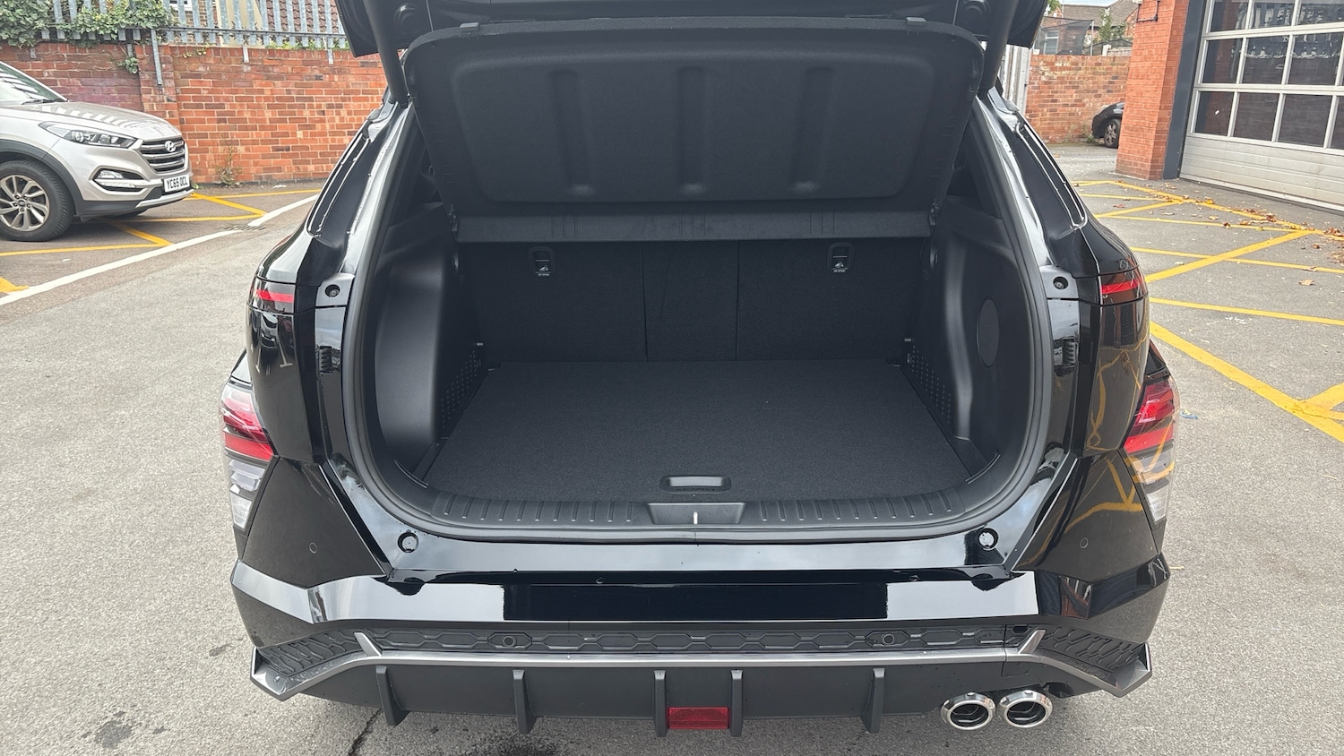 Used Hyundai KONA 2025 for sale - 76891612: Photo 4