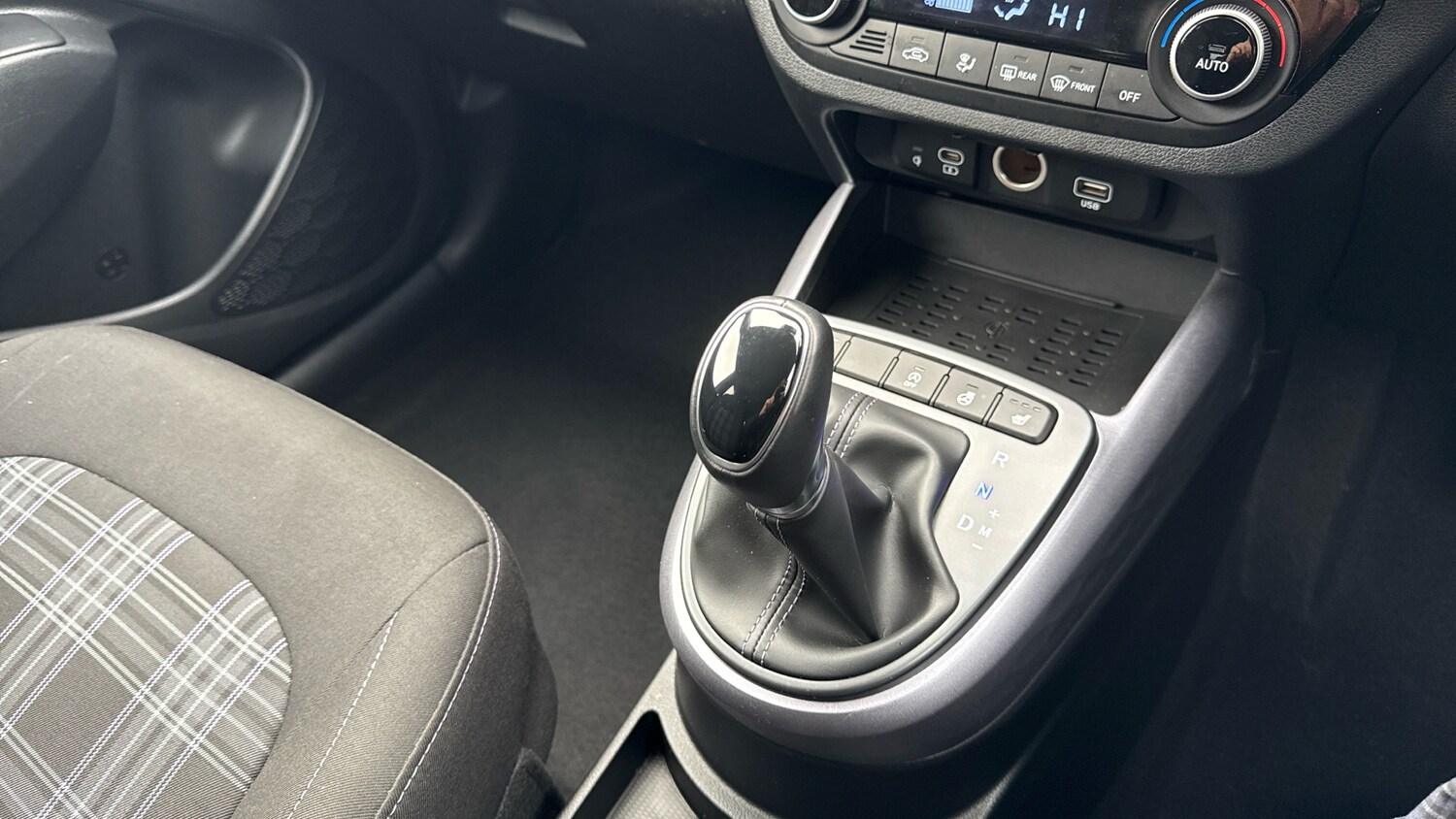 Used Hyundai i10 2024 for sale - 76637581: Photo 13