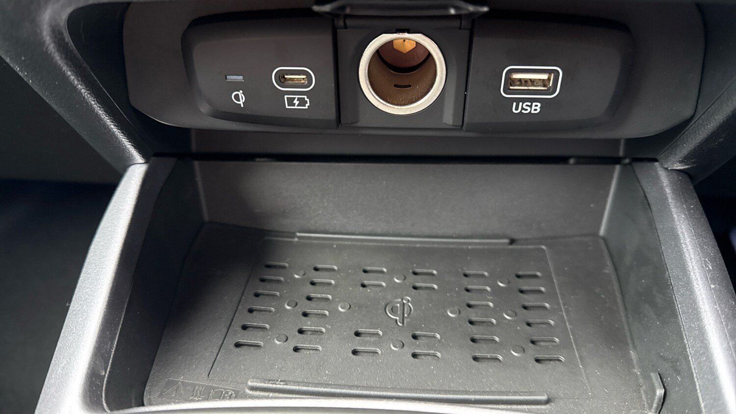 Used Hyundai i10 2024 for sale - 76637581: Photo 24