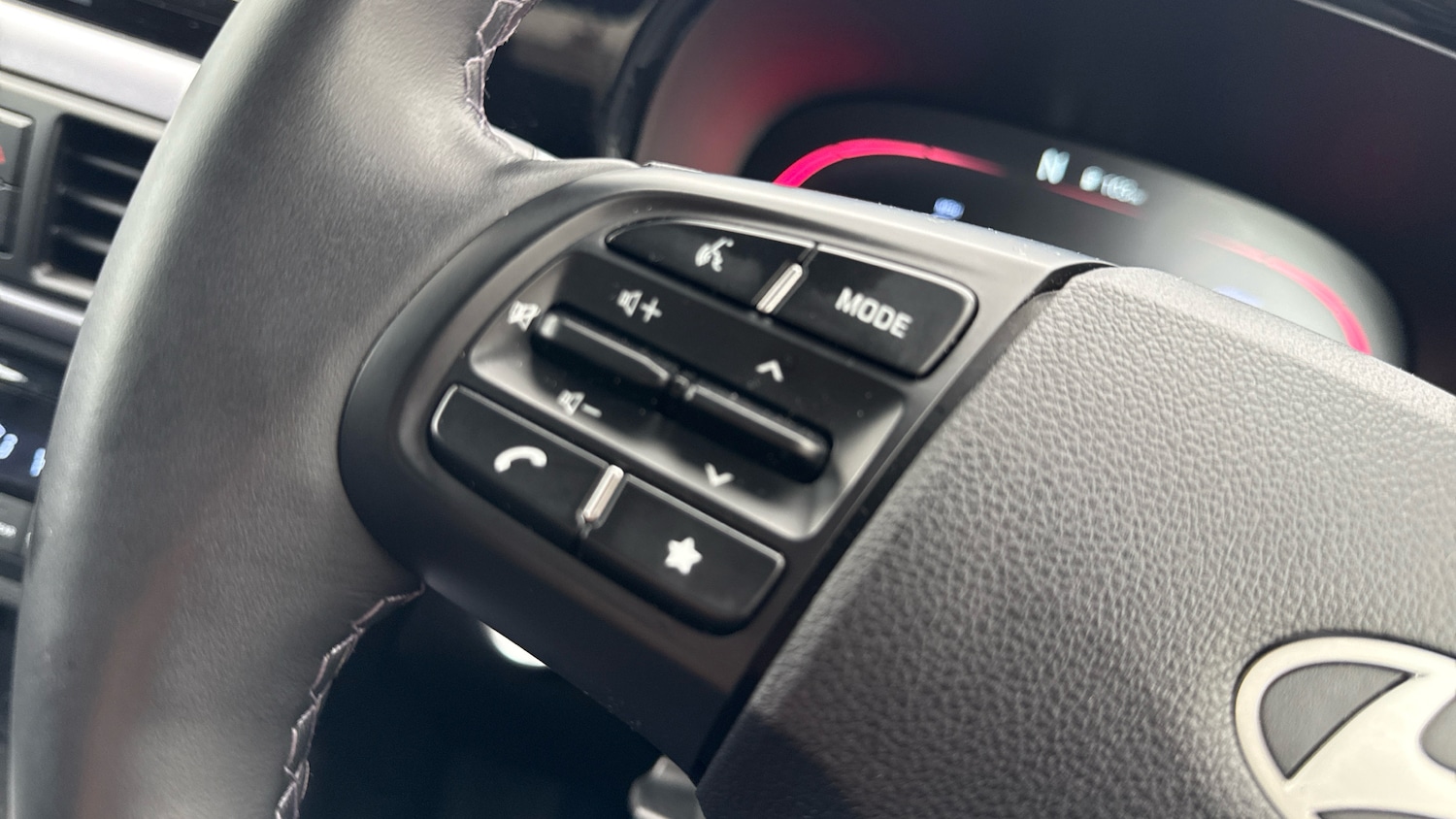 Used Hyundai i10 2024 for sale - 76637581: Photo 32