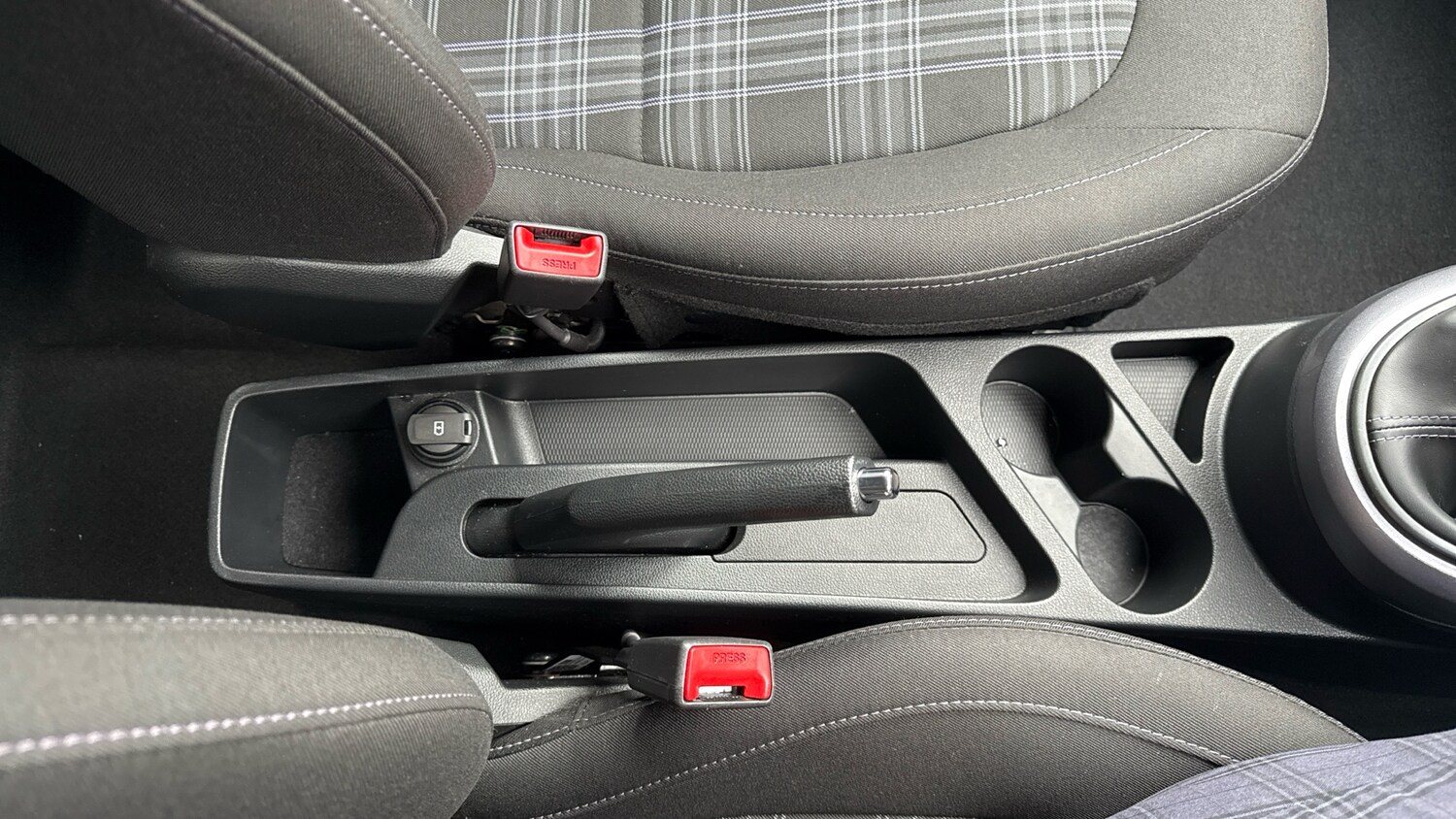 Used Hyundai i10 2024 for sale - 76637581: Photo 35