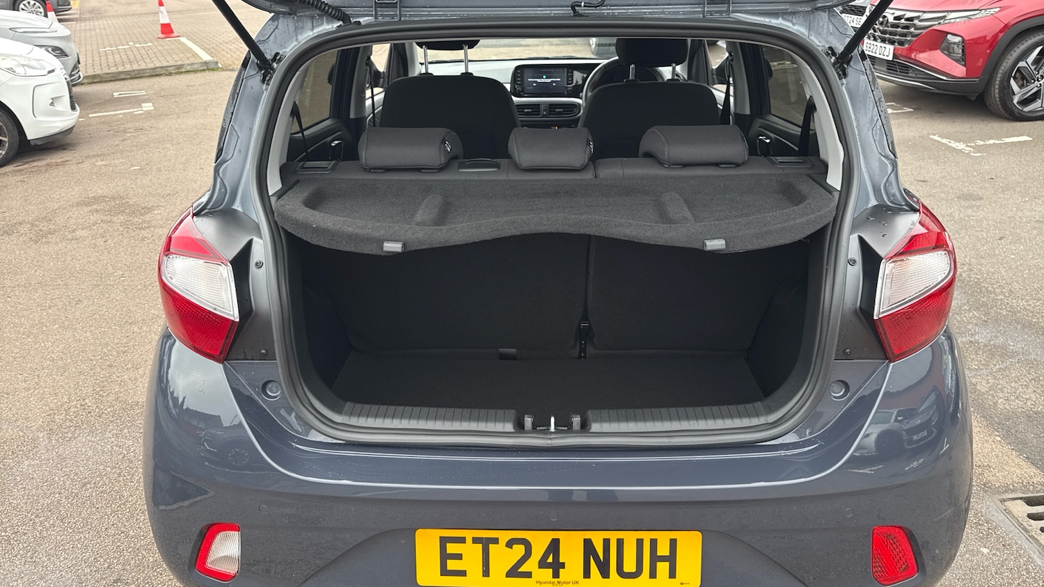 Used Hyundai i10 2024 for sale - 76637581: Photo 4