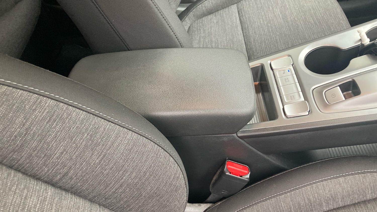 Used Hyundai KONA 2020 for sale - 76908441: Photo 31