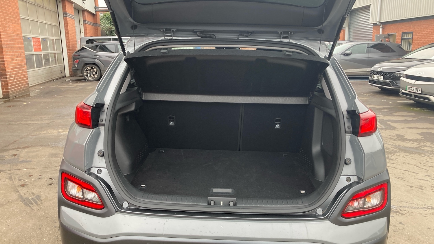 Used Hyundai KONA 2020 for sale - 76908441: Photo 4