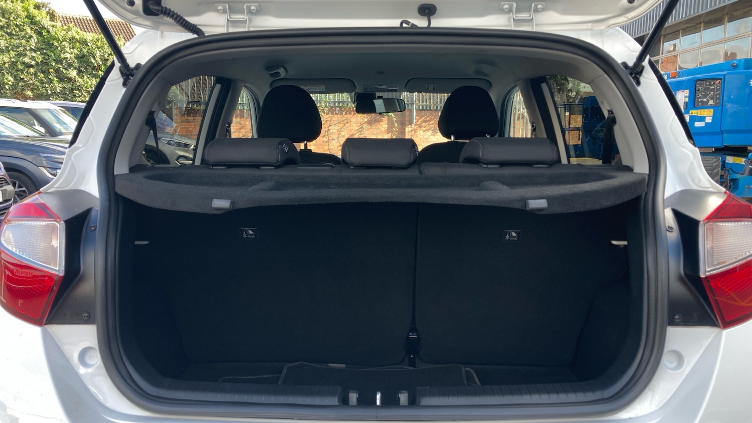 Used Hyundai i10 2024 for sale - 77274782: Photo 4