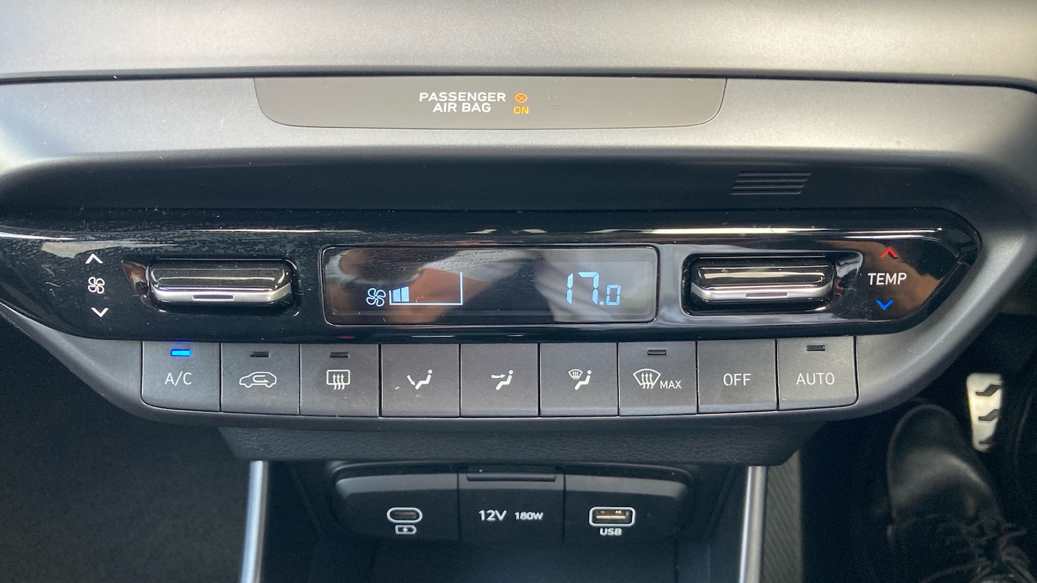 Used Hyundai BAYON 2024 for sale - 76106937: Photo 29